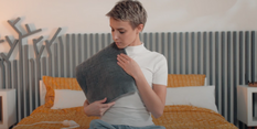 How to use a heating pad for neck, back, shoulder or menstrual pains relief